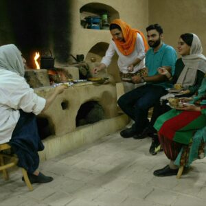 تور گلابگیری کاشان